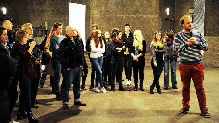 Das Unsagbare sagen“ - Vernissage der Ausstellung mit Arbeiten zum Bilderverbot der G13-1 in Sankt Gertrud
