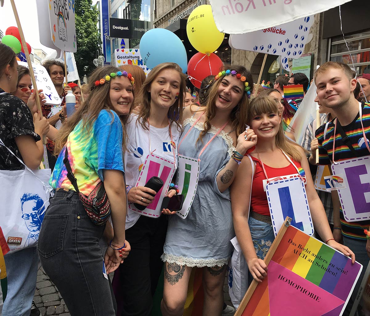 Lisa, Alina M., Flo, Angelika und Alina O., Berufliches Gymnasium, G11-2